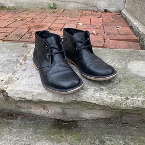 Men’s UGG Leighton Chukka Boot Size 8 Black